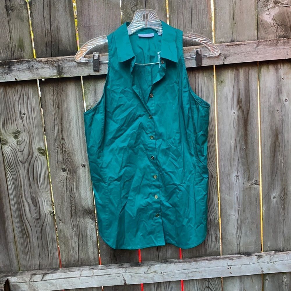 New York & Company Green Sleeveless Button down top sz. S